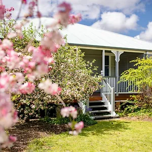 apple-blossom-cottage.queenslandhotels.net/